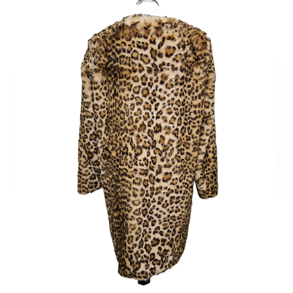 Fever, Women' Size Large, Leophard Print Faux Fur Coat - Picture 4 of 12
